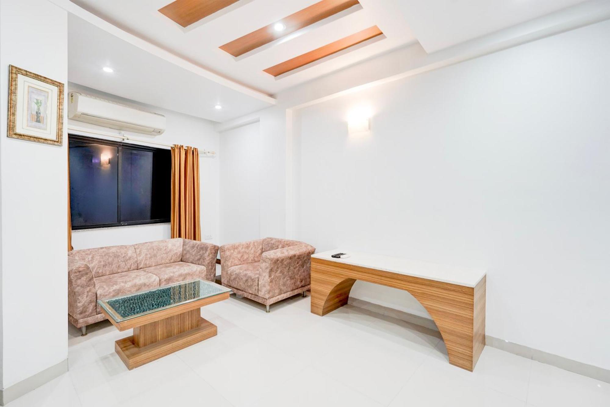 Super Townhouse Mg Road Porbandar Formerly Hotel Harmony Exterior photo